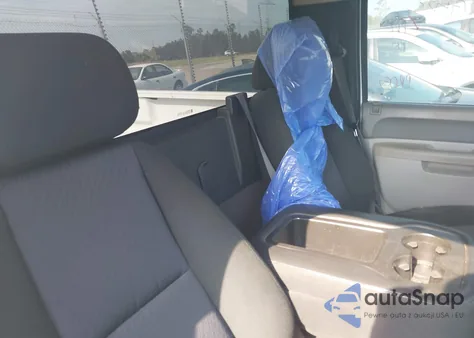 2010 Chevrolet Silverado 1500 Work Truck z USA, uszkodzony, nr VIN 1GCPKPEA6AZ225653